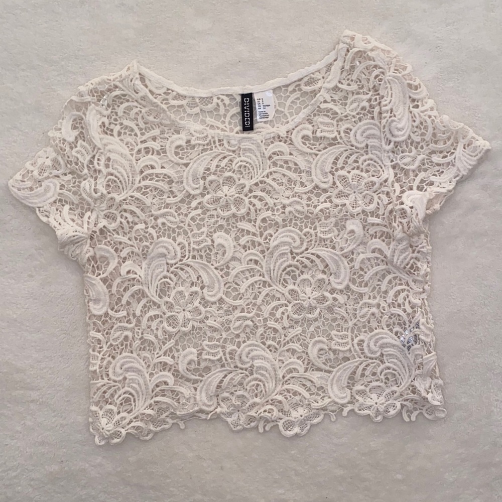 H&M lace crop top